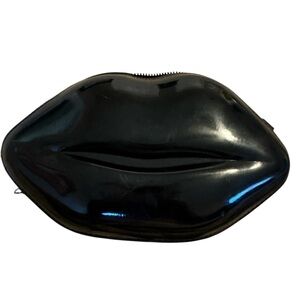 Black Lip-Shaped Mini Bag